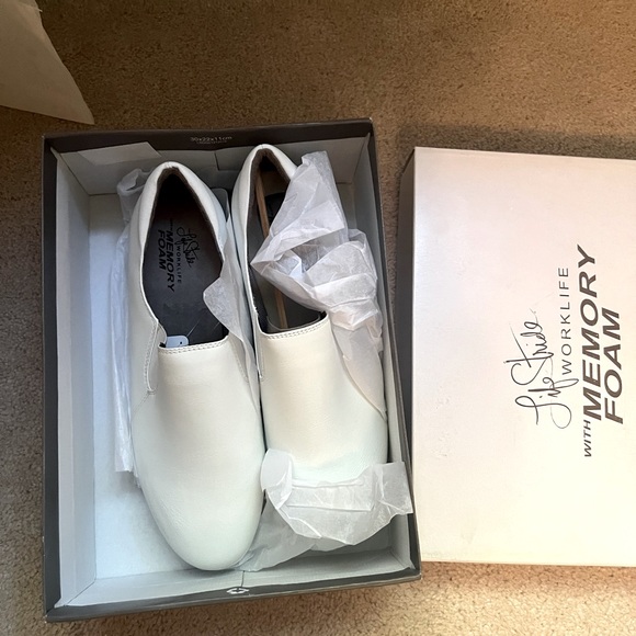 Life Stride New White Nurse Shoes - Picture 1 of 5